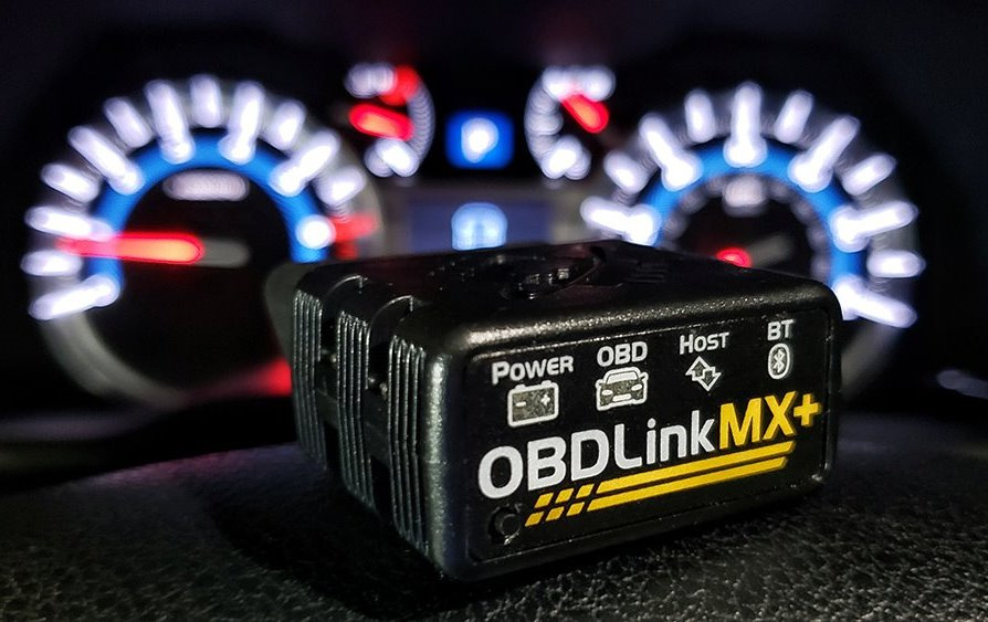 Какой OBD-сканер купить: практический гид для автовладельцев