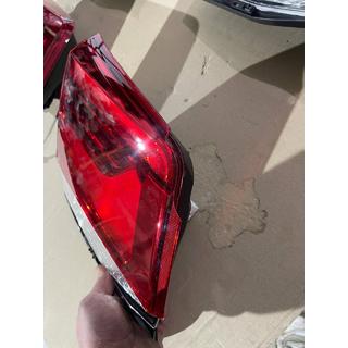 Уценка Задний левый внутренний фонарь 2016-2021 (OEM стандарт) (на крышку багажника) (треснутый) Toyota Land Cruiser 200 2007-2021 гг. фото 4