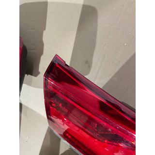 Уценка Задний левый внутренний фонарь 2016-2021 (OEM стандарт) (на крышку багажника) (треснутый) Toyota Land Cruiser 200 2007-2021 гг. фото 3