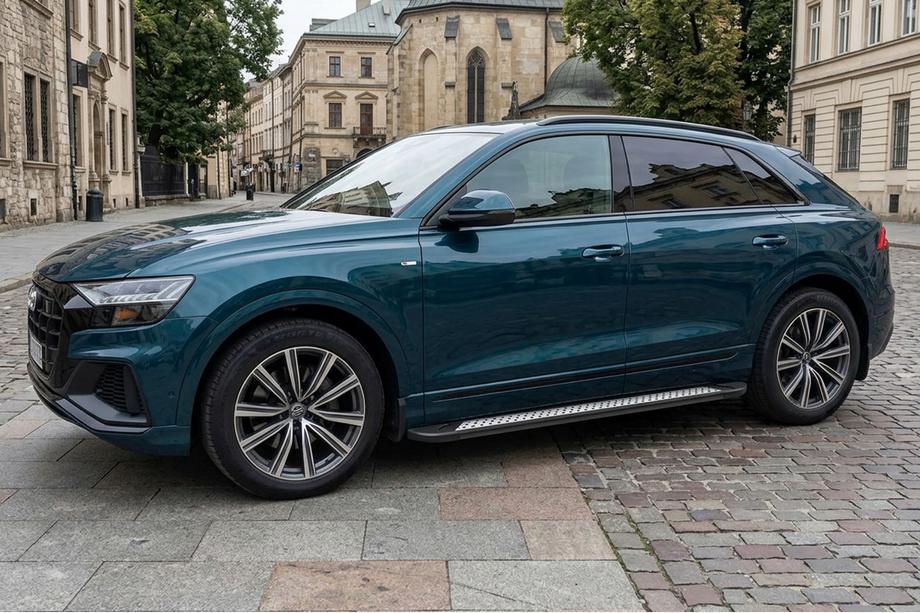 Audi Q8 2018- гг. Боковые Подножки Vision New Black (2 шт., Алюминий)