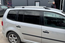 Volkswagen Touran 2010-2015 гг. Хромированные рейлинги фото 2
