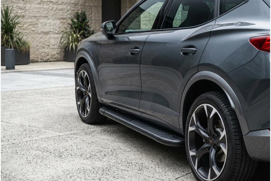 Cupra Formentor 2020- гг. Боковые пороги Bosphorus Black (2 шт., Алюминий) Фото 1