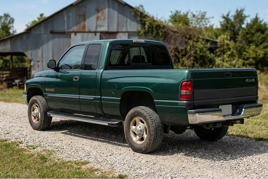 Dodge RAM (BR/BE) 1994–2002 гг. Боковые пороги Maya V1 (2 шт., алюминий) Фото 1