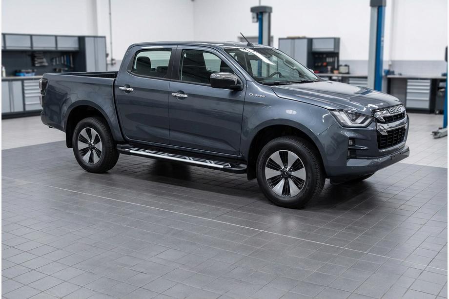 Isuzu D-Max 2019- гг. Боковые пороги Sunrise (2 шт., алюминий)