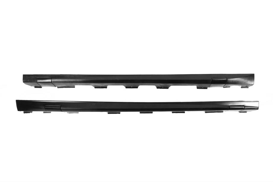 Volkswagen Golf 7/E-Golf 2012-2020 гг. Боковые пороги DPT V-10 (черный глянец) Image