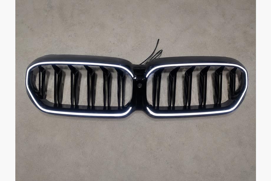 BMW 5 серия G30/G31 2017-2023 гг. Ноздри M-Look V1 LED (2021-2023, черный глянец) Image