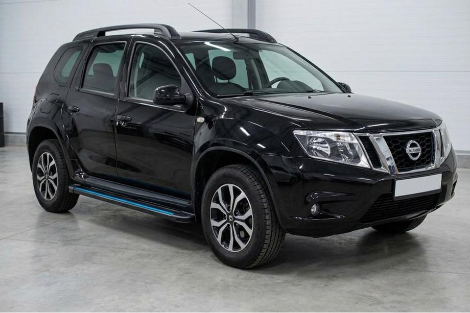 Nissan Terrano 2014- гг. Боковые пороги Maya Blue (2 шт., Алюминий) Фото 1