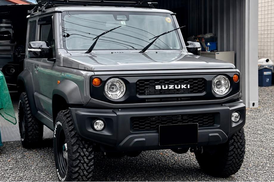 Suzuki Jimny 2018- гг. Решетка радиатора (OffRoad) Image