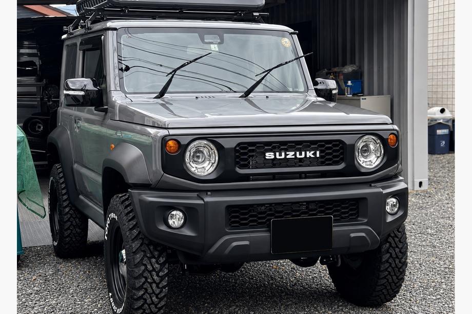 Suzuki Jimny 2018- гг. Решетка радиатора (OffRoad) Image
