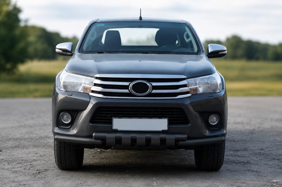 Toyota Hilux 2015- гг. Передняя защита F3-34 Black (нерж.) Фото 1