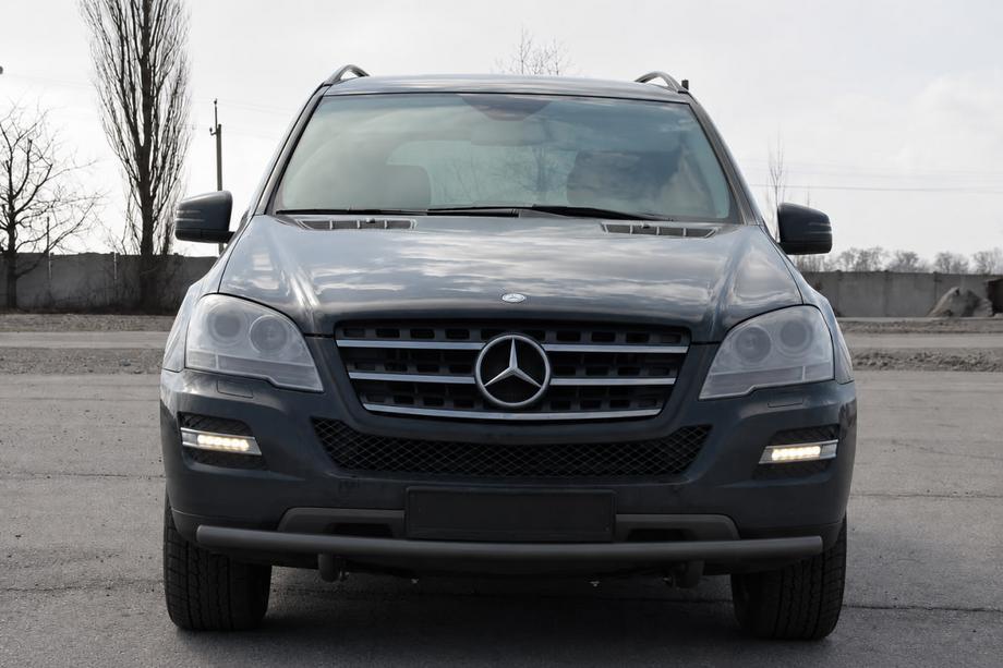 Mercedes ML W164 2005-2011 гг. Передняя защита ST008 Черная (Нержавейка) Фото 1
