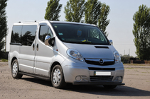 Renault Trafic 2001–2015 гг. Передняя защита ST014 Черная (Нержавеющая сталь) фото 2