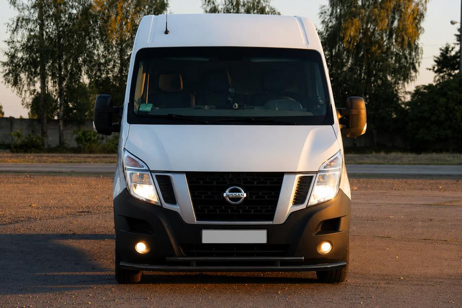 Nissan NV400 2010-2024 гг. Передняя защита ST016 Black (нерж. сталь) Фото 2