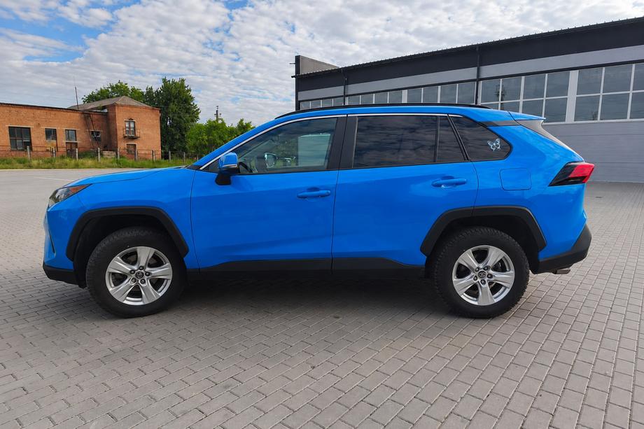 Toyota Rav 4 2019–2025 гг. Интегрированные рейлинги на крышу черные OEM (ABS-пластик) Фото 1