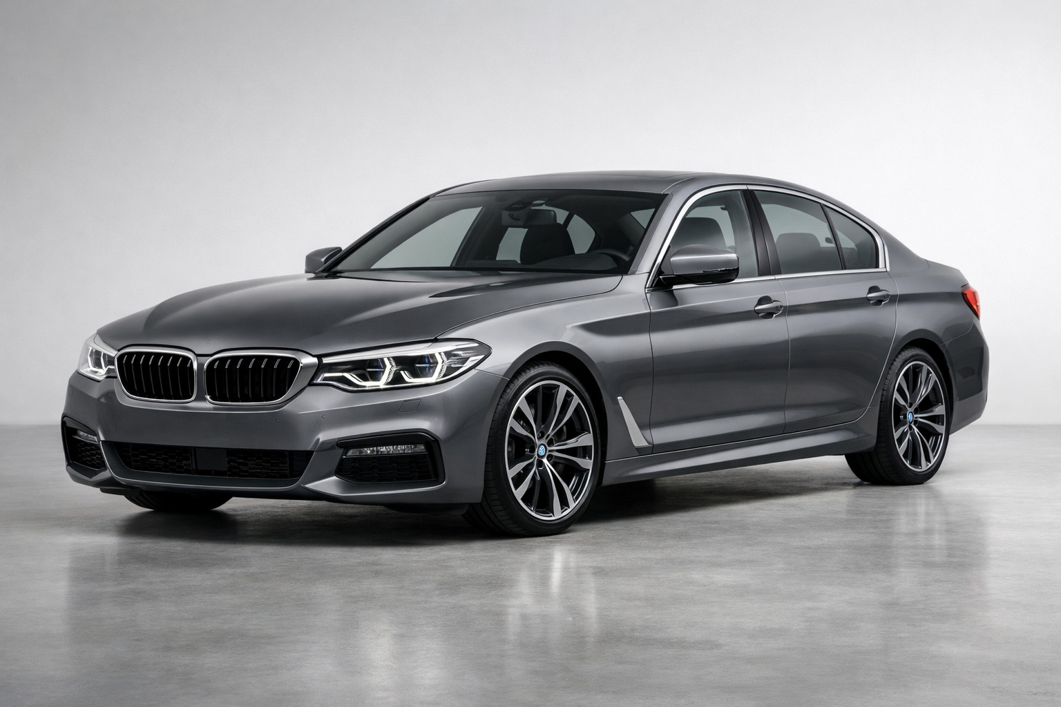 Обзор BMW 5 серия G30/G31 (2017–2023): бизнес-класс без клоунады