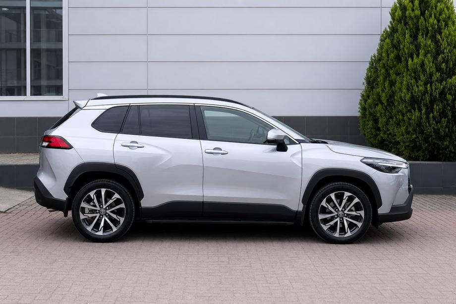 Toyota Corolla Cross 2020- гг. Интегрированные рейлинги черные OEM (Алюминий) Фото 2