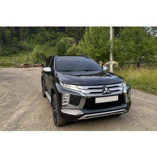 Интегрированные рейлинги на крышу черные OEM (2019-, Алюминий) Mitsubishi Pajero Sport 2015- гг. фото 2