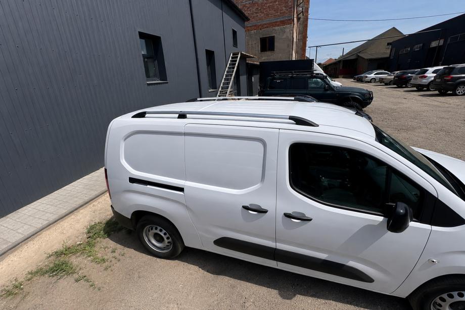 Citroen Berlingo/Multispace 2018- гг. Рейлинги хром (турецкий дизайн) Длинные, металлические опоры Image