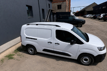 Citroen Berlingo/Multispace 2018- гг. Рейлинги на крышу черные (турецкий дизайн) Стандартные, пластиковые ножки фото 1