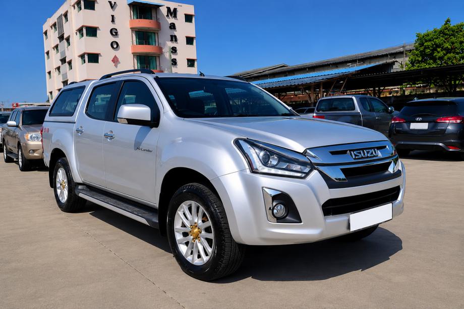 Isuzu D-Max 2011-2019 гг. Чёрные рейлинги OEM (ABS-пластик, установка на клей) Image