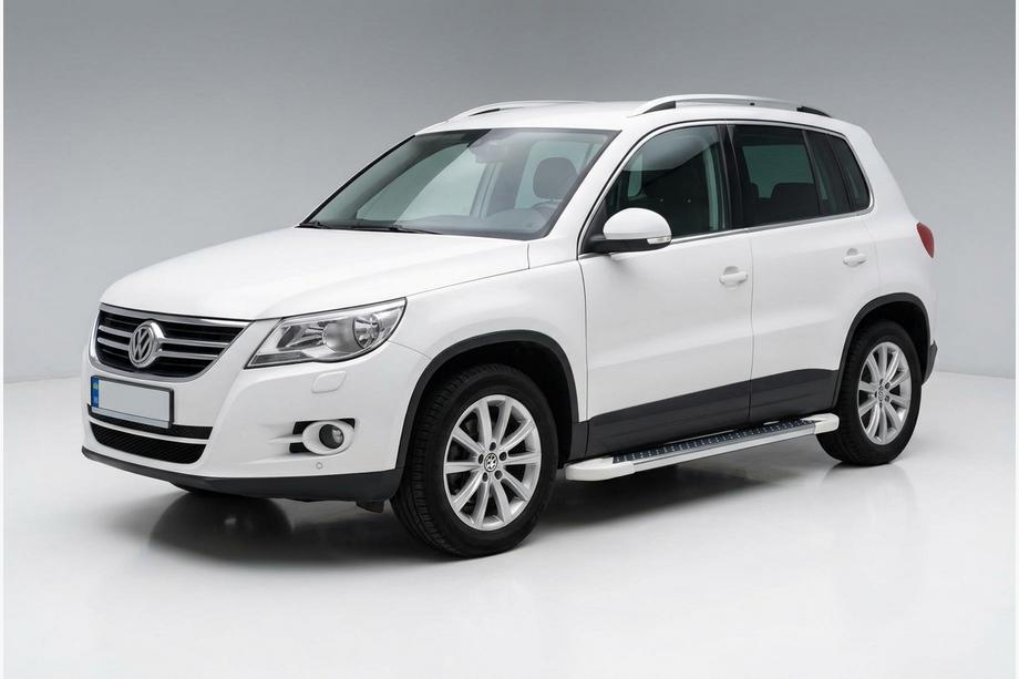 Volkswagen Tiguan 2007-2016 гг. Боковые Подножки Allmond White (2 шт., Алюминий) Image