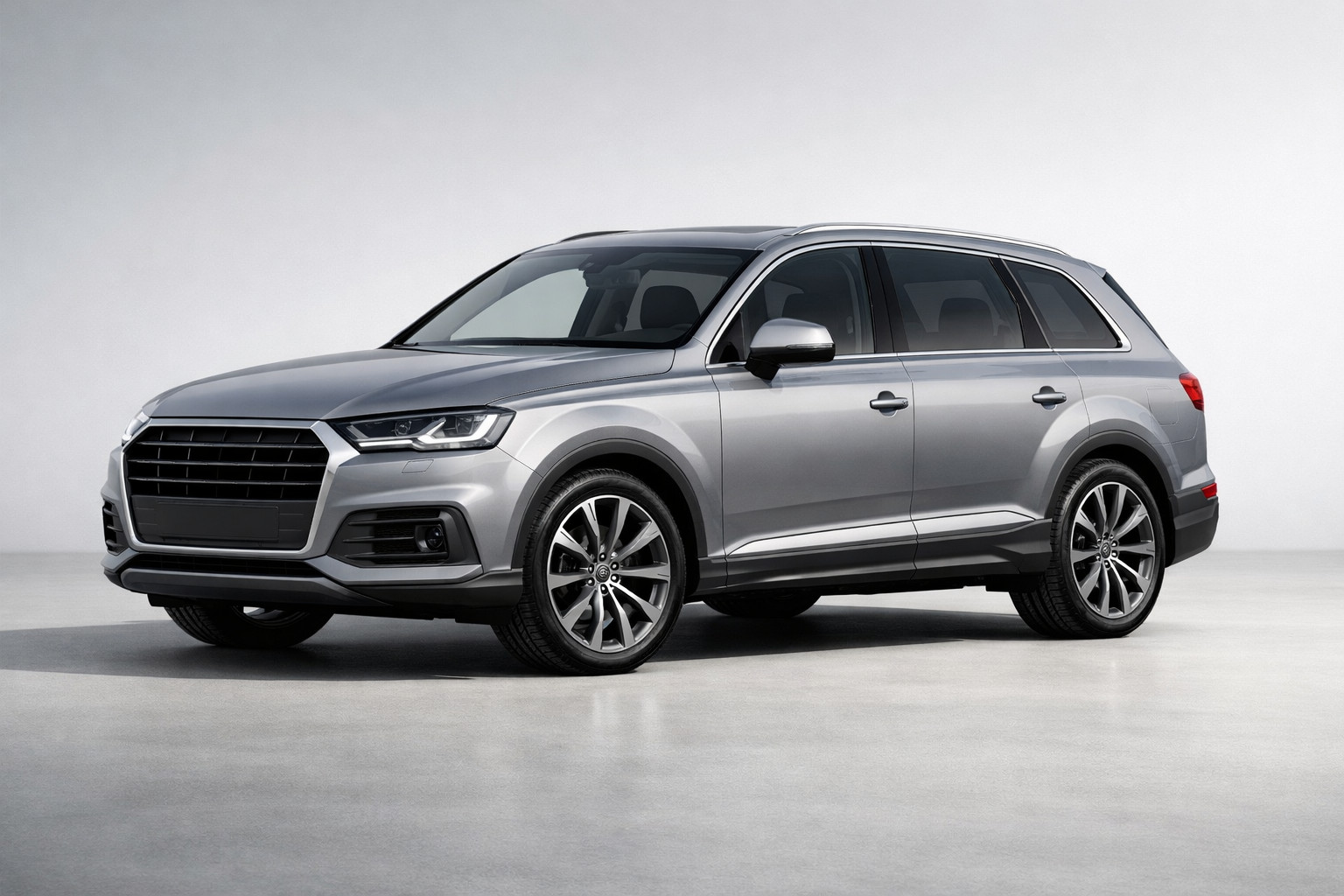 Обзор Audi Q7: большой премиальный SUV для семьи и дальних поездок
