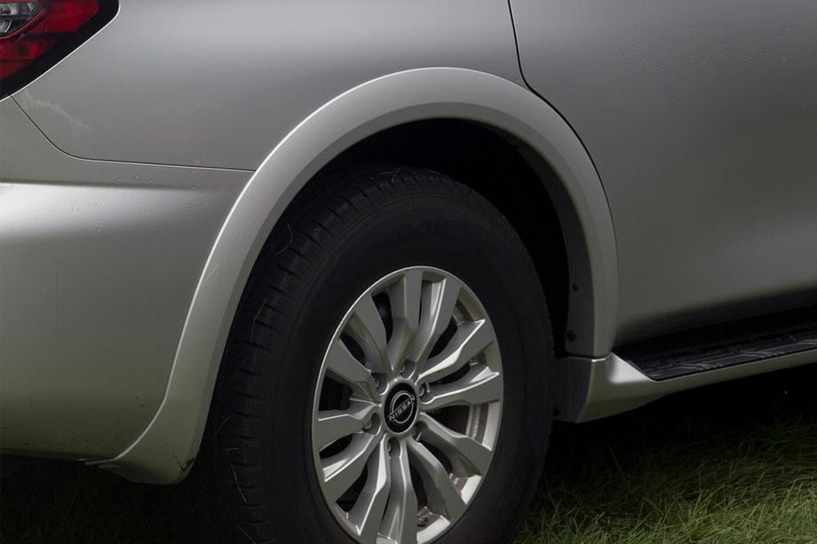 Nissan Armada 2016-2024 гг. Расширители задних арок (оригинал, б/у) Фото 1