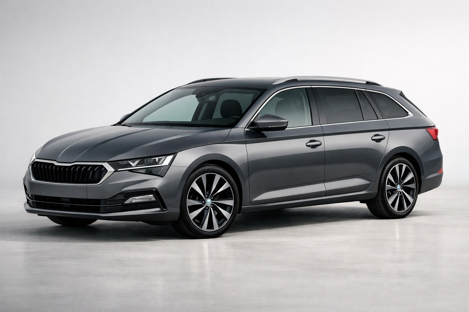 Обзор Skoda Superb Combi (4 поколение, 2024): универсал бизнес-класса