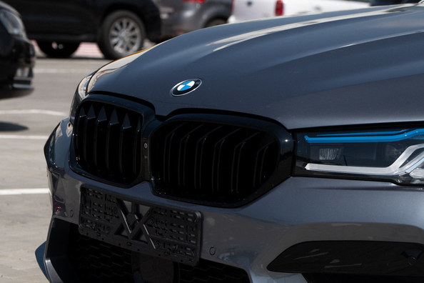 Из обычной BMW G30 в M5 Competition 2021: что установили фото 5