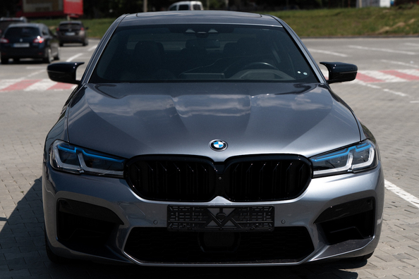 Из обычной BMW G30 в M5 Competition 2021: что установили фото 1