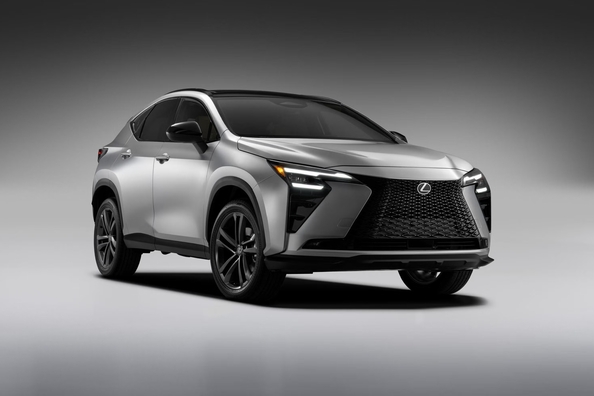 Lexus NX 2027 Facelift: новый дизайн, салон и почти 100 км на электротяге
