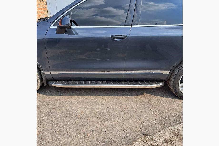 Volkswagen Touareg 2010-2018 гг. Боковые Подножки BlackLine (2 шт, Алюминий) Фото 10
