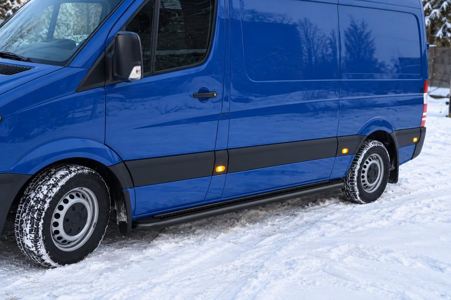 Volkswagen Crafter 2006-2016 гг. Боковые пороги Premium Black (2 шт., нерж. сталь) Фото 1