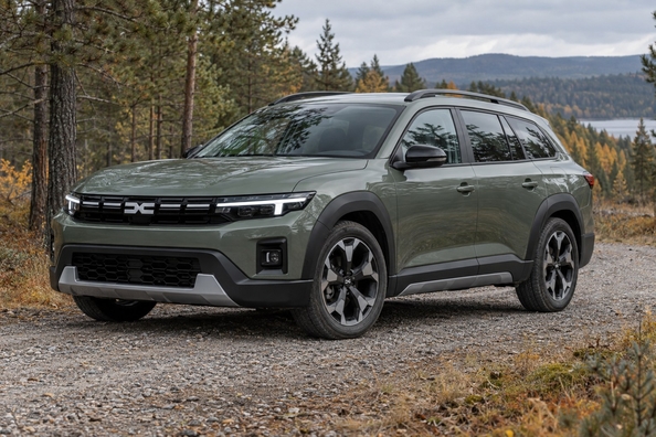Dacia Striker: новый бюджетный универсал-кроссовер Dacia фото 2