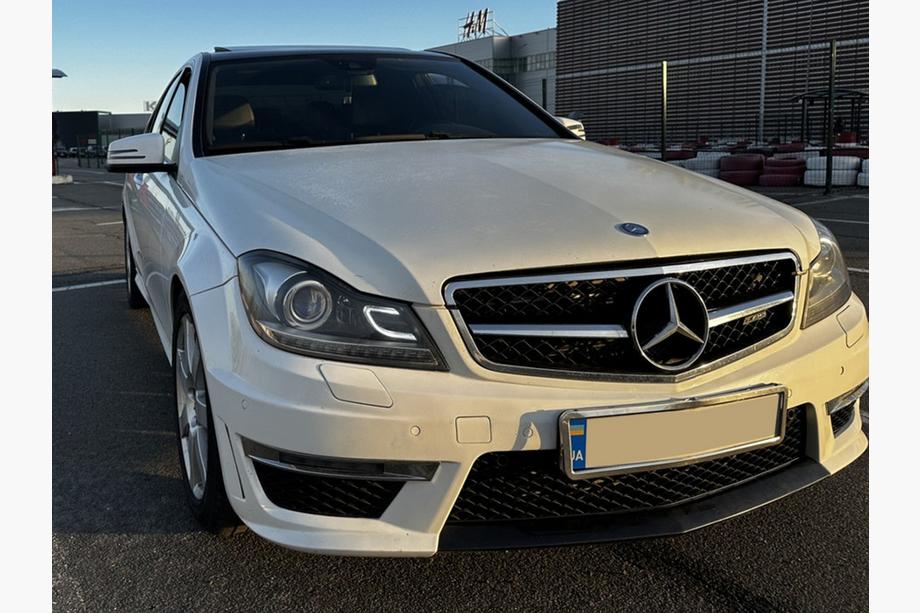 Комплект обвеса C63 AMG Image Комплект обвеса C63 AMG Image