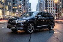 Audi Q7 2015–2026 гг. Боковые Подножки Allmond Black (2 шт., Алюминий) фото 1