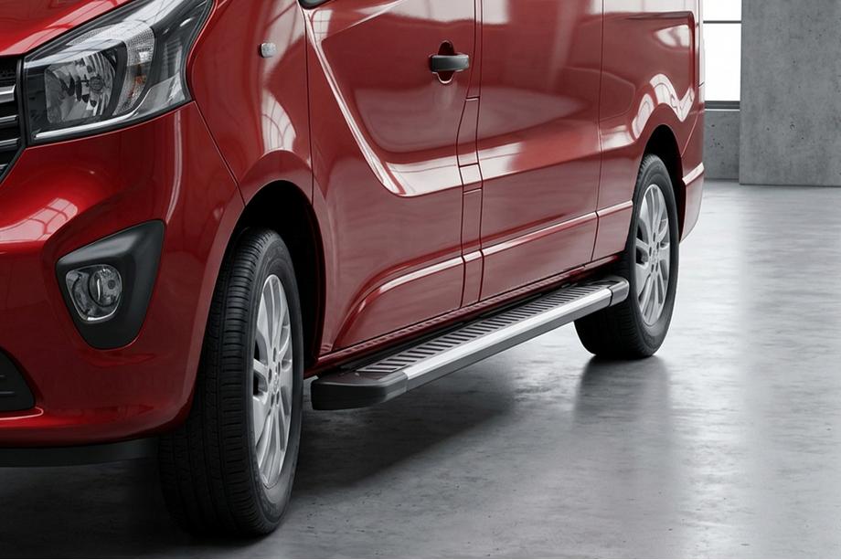 Renault Trafic 2015- гг. Боковые Подножки Line (2 шт., Алюминий) Image