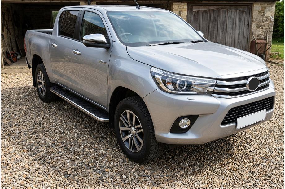 Toyota Hilux 2015- гг. Боковые Подножки Maydos V1 (2 шт., Алюминий и Нержавейка) Image