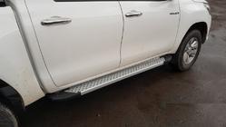 Toyota Hilux 2015- гг. Боковые пороги Allmond Grey (2 шт., алюминий) фото 3