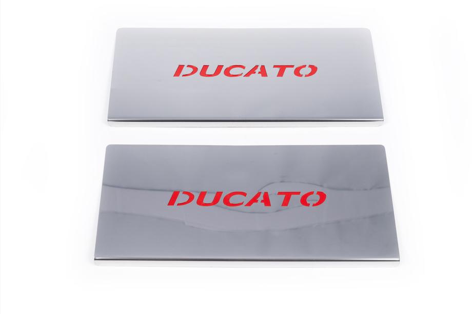 Fiat Ducato 2006-2025 гг. Накладки на внутренние пороги Красные (2 шт, нержавейка) Фото 2