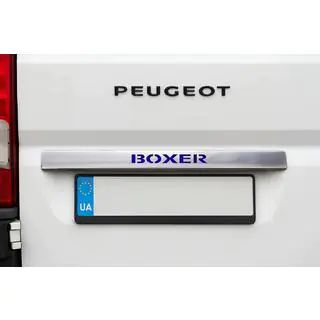 Хромированная планка над номером с синим LED (нержавейка) Peugeot Boxer 2006-2025 гг. фото 1