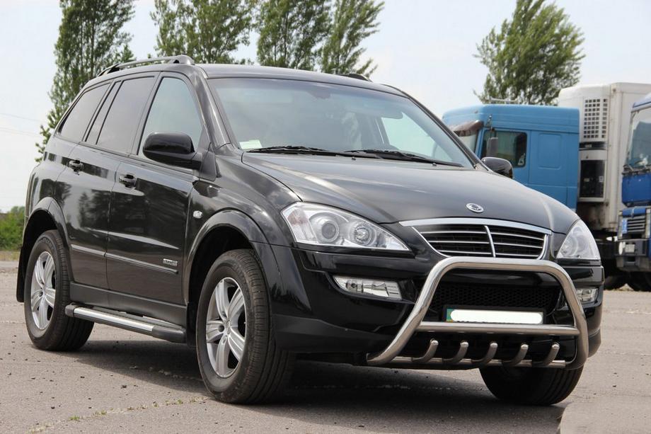 SsangYong Action 2005-2018 гг. Кенгурятник WT003 (нержавейка) Image