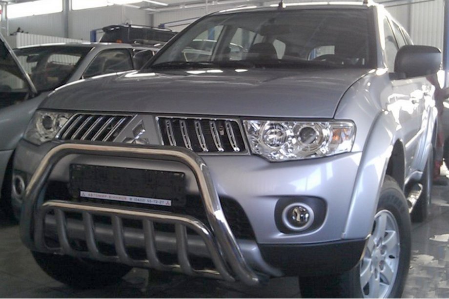 Mitsubishi Pajero Sport 2008-2015 гг. Передняя защита WT002 (нержавейка) Фото 3