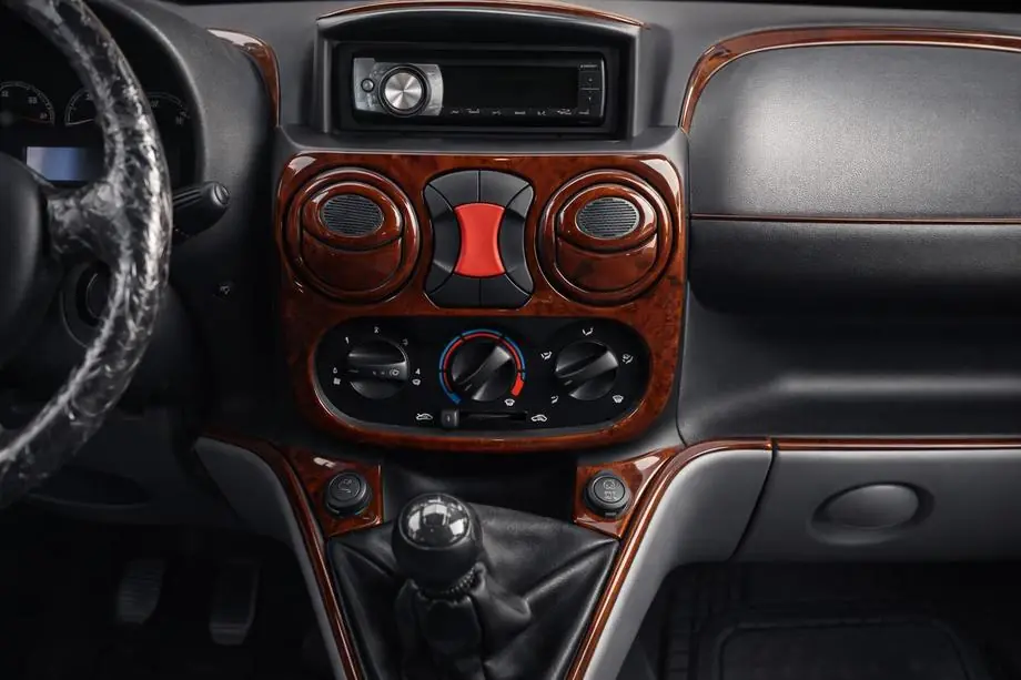 Fiat Doblo I 2001-2005 гг. Накладки на Панель Приборов Дерево Image