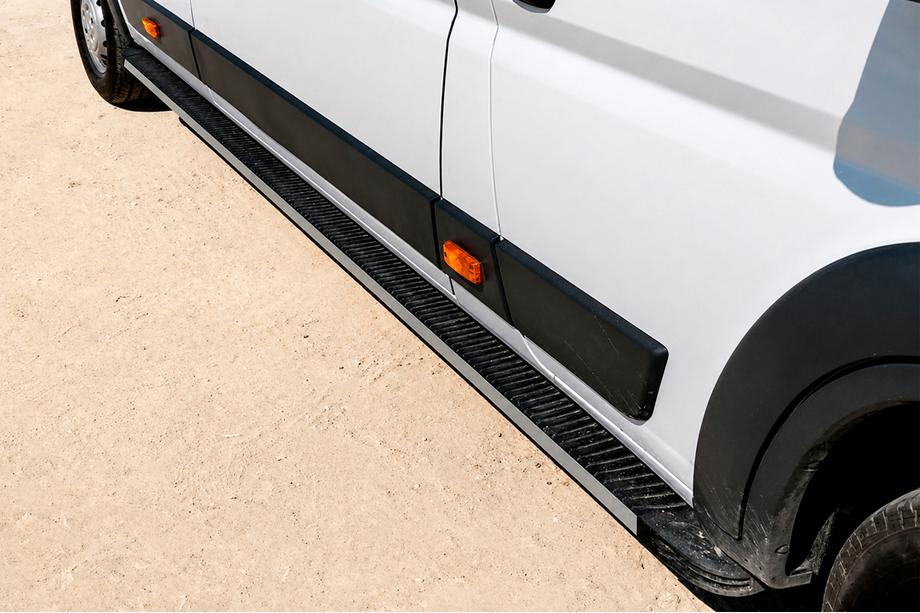 Citroen Jumper 2007-2025 гг. Боковые Подножки Maya (2 шт., Алюминий) Image