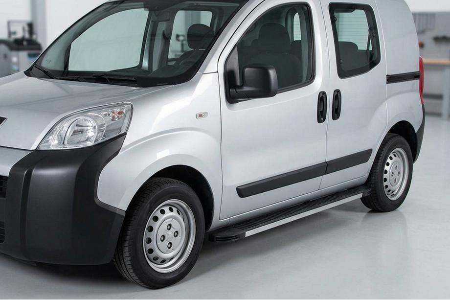 Peugeot Bipper 2008-2017 гг. Боковые Подножки Maya V1 (2 шт., Алюминий) Image