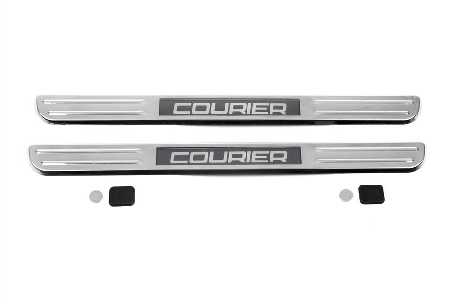 Ford Courier 2014-2023 гг. Подсвечиваемые накладки на пороги (2 шт, нержавейка) Фото 4