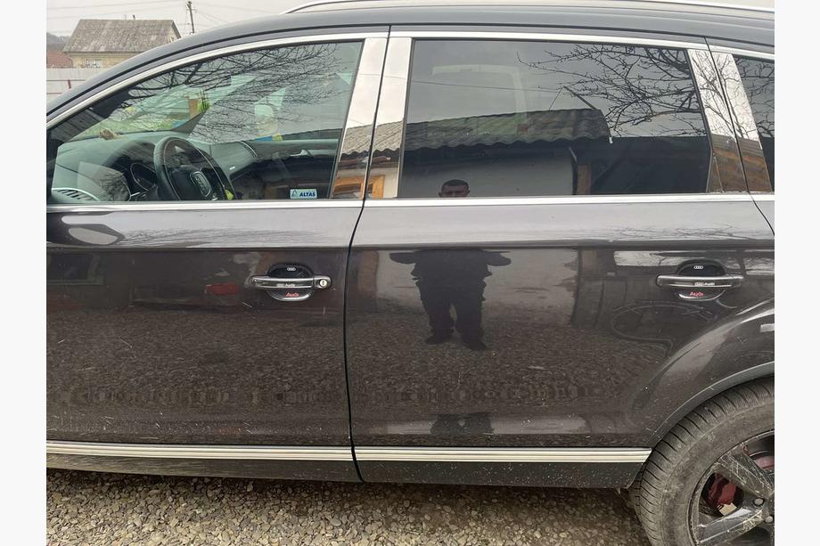 Накладки на дверные стойки из нержавеющей стали Image