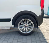 2 двери, металлические фото 2