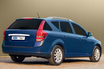 Kia Ceed 2007-2012 гг. Накладка над номером (SW, нержавейка) фото 2